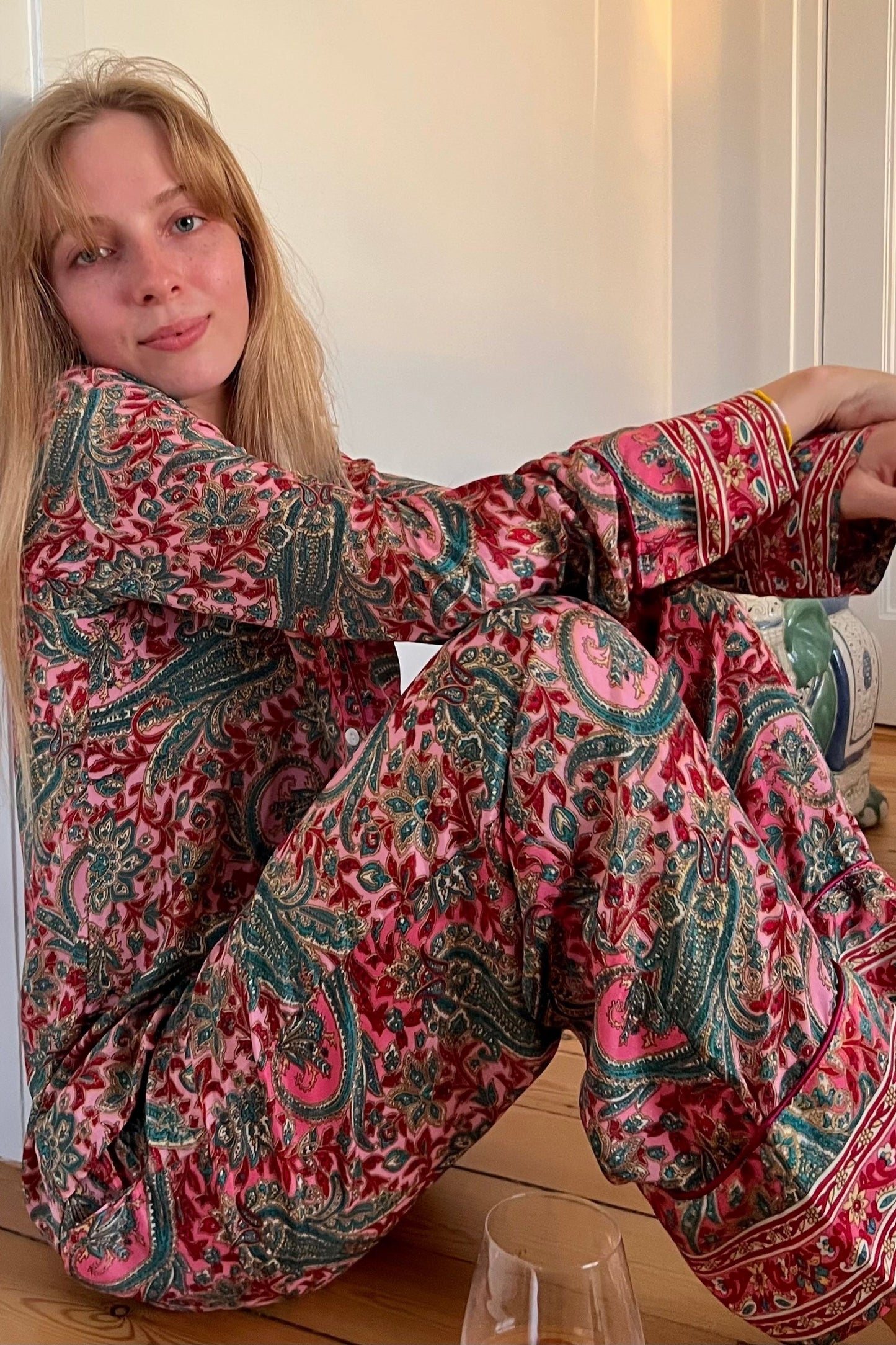 Red Mumbai Paisley - Silke pyjamas